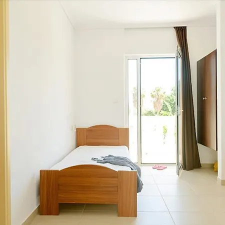 アパートホテル Athina And コス・タウン