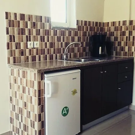 アパートホテル Athina And