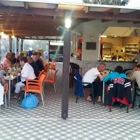 Athina And アパートホテル