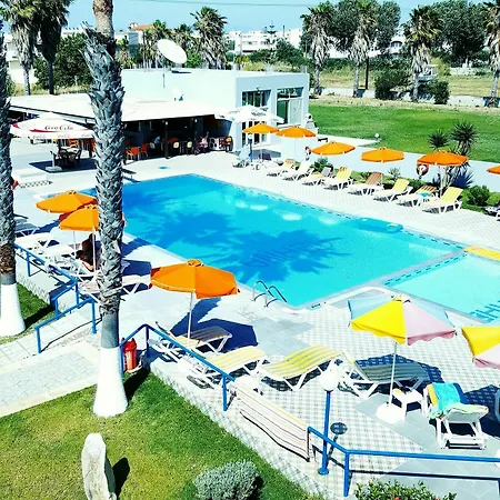 Athina And コス・タウン