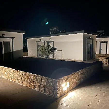 Apart Otel Athina And İstanköy