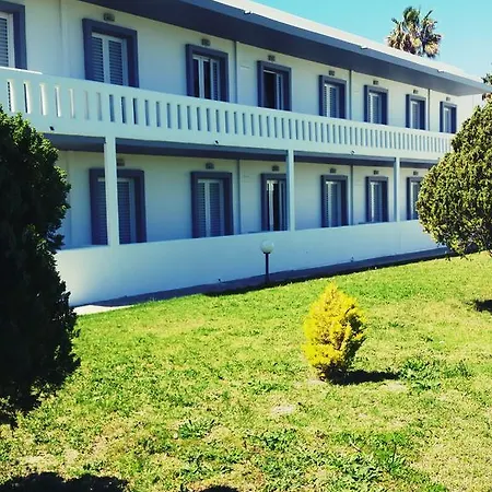 Apart Otel Athina And 2*