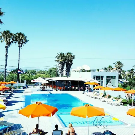 Athina And Apartahotel