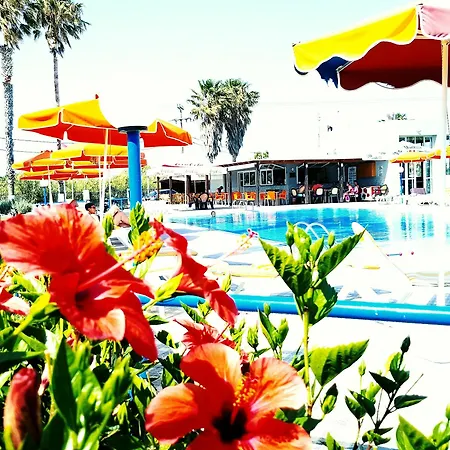 Apart Otel Athina And İstanköy